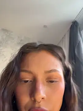 Snapshot of Leila_Brooklyn chatting on May 1, 7:35 am Leila Brooklyn online show from May 1, 7:35 am
