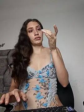 aurelialux online show from December 15, 8:35 pm