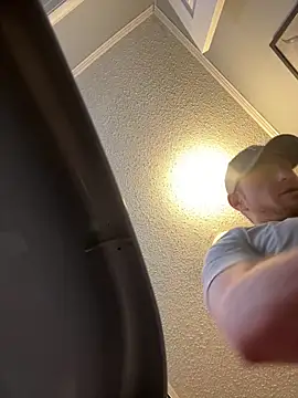 bigred0808 online show from February 24, 1:20 pm