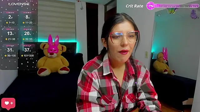 Snapshot of Luxxur69 chatting on September 19, 11:38 pm Luxxur69 online show from September 19, 11:38 pm