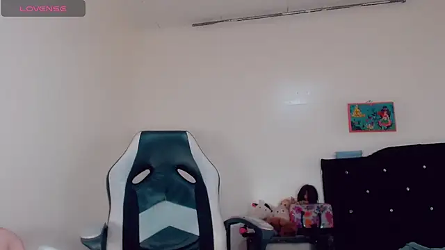 Snapshot of Oriana_braom chatting on July 10, 7:16 pm Oriana braom online show from July 10, 7:16 pm