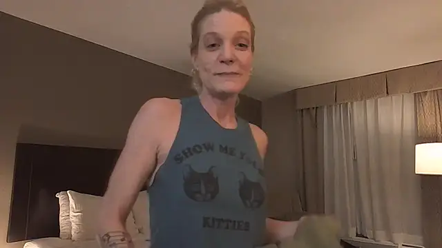 Snapshot of AddieAssets chatting on January 31, 5:51 am AddieAssets online show from January 31, 5:51 am