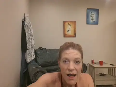 Snapshot of AddieAssets chatting on September 23, 6:16 am AddieAssets online show from September 23, 6:16 am