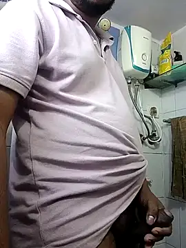 Snapshot of Mmm992170 chatting on January 6, 5:41 am Mmm992170 online show from January 6, 5:41 am