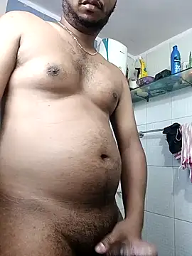 Snapshot of Mmm992170 chatting on January 24, 4:37 am Mmm992170 online show from January 24, 4:37 am