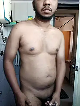 Snapshot of Mmm992170 chatting on February 18, 7:54 am Mmm992170 online show from February 18, 7:54 am