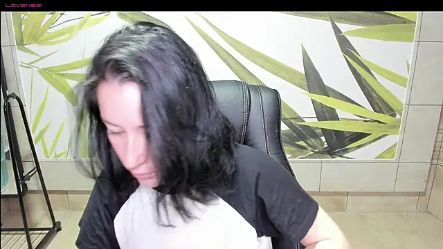 adell berry online show from September 27, 2:16 am