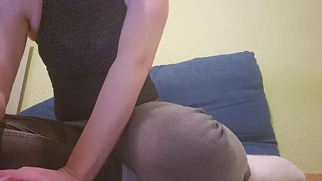 Snapshot of EstrellaWalters chatting on February 25, 7:14 pm EstrellaWalters online show from February 25, 7:14 pm