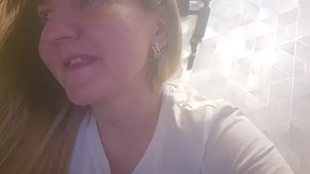 Snapshot of EstrellaWalters chatting on April 26, 3:21 pm EstrellaWalters online show from April 26, 3:21 pm