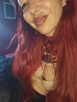 Snapshot of Carolina_red chatting on May 13, 4:04 pm Carolina red online show from May 13, 4:04 pm