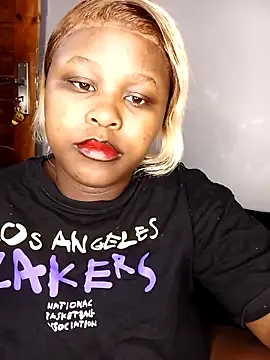 Snapshot of Dark_Berry_26 chatting on February 21, 9:54 am Dark Berry 26 online show from February 21, 9:54 am