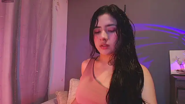 Snapshot of adara_johnson__ chatting on April 24, 11:45 am adara johnson online show from April 24, 11:45 am