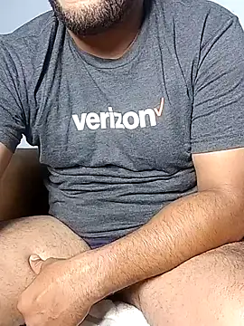 Snapshot of friendsloversex chatting on February 6, 3:48 am friendsloversex online show from February 6, 3:48 am