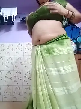 Snapshot of jiyahot1432 chatting on January 28, 6:39 pm jiyahot1432 online show from January 28, 6:39 pm