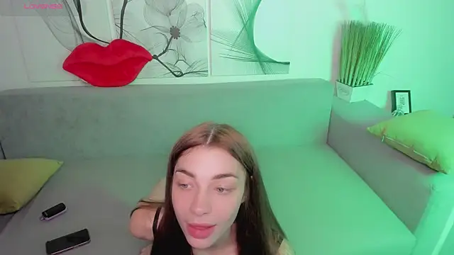 Snapshot of AngelinaWett chatting on July 13, 1:14 pm AngelinaWett online show from July 13, 1:14 pm