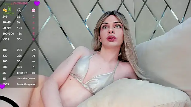 Snapshot of GiselleParton chatting on December 17, 3:49 pm GiselleParton online show from December 17, 3:49 pm