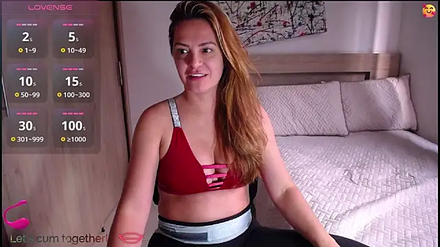 ParisW online show from December 22, 9:45 pm