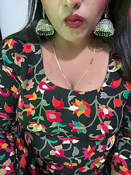 Snapshot of Ayesha_mahi chatting on April 1, 8:48 am Ayesha mahi online show from April 1, 8:48 am