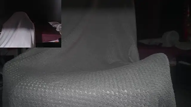 Snapshot of AXEL_AG5 chatting on April 28, 4:01 pm AXEL AG5 online show from April 28, 4:01 pm