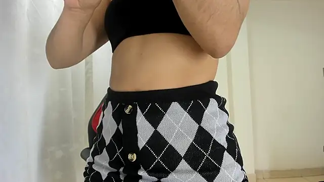 RileySkye online show from December 16, 3:40 am