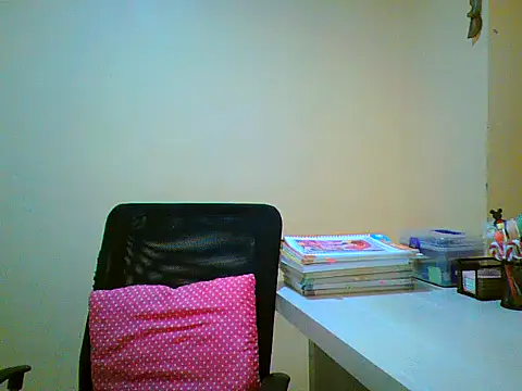 maliamiller online show from February 12, 6:14 pm