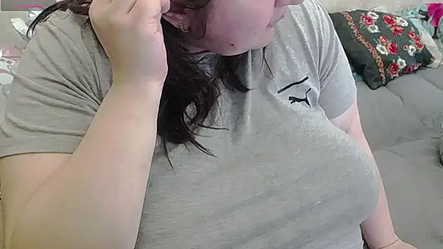 lisa Black00 online show from April 6, 6:25 am