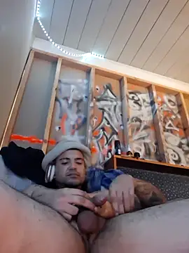 Snapshot of KeptupHack chatting on November 5, 9:59 pm KeptupHack online show from November 5, 9:59 pm