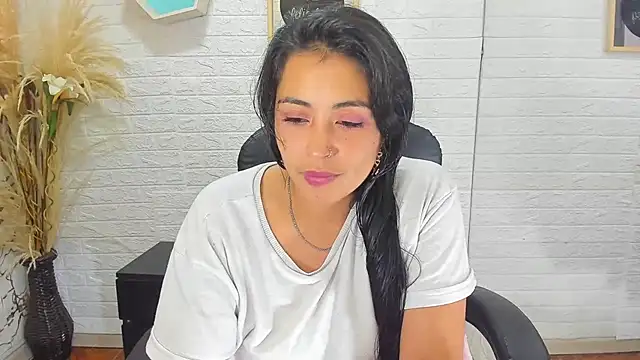 Aisha 09 online show from February 26, 6:00 pm