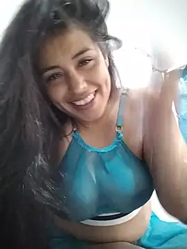Snapshot of Aisha_09 chatting on May 25, 9:43 pm Aisha 09 online show from May 25, 9:43 pm