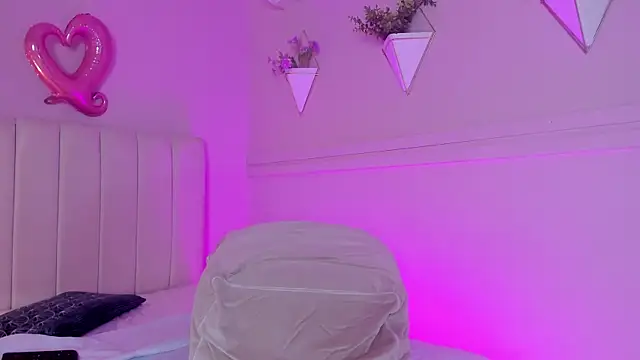  bianca 18 online show from February 28, 6:31 pm