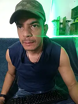 latinmartin73 online show from March 1, 11:37 pm