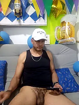 latinmartin73 online show from September 29, 3:00 am