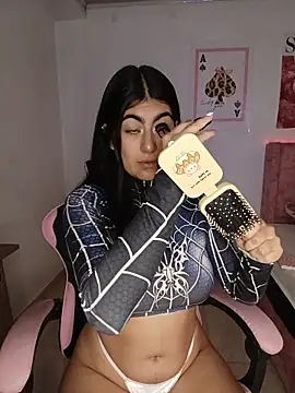 Snapshot of miakhalifaaa_ chatting on May 9, 2:33 pm miakhalifaaa online show from May 9, 2:33 pm