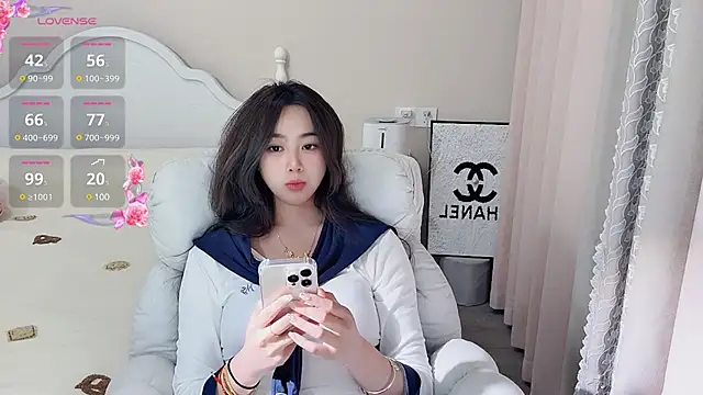 Caitlyn   online show from February 21, 1:55 pm