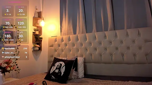 savagequeenbee7 online show from December 12, 12:22 pm