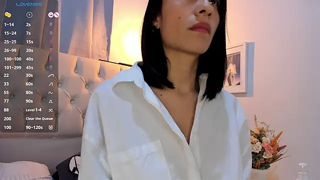 savagequeenbee7 online show from January 15, 11:32 am