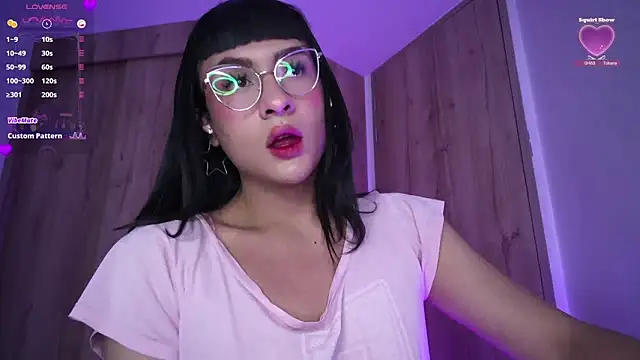 Snapshot of Kiitygirl chatting on February 5, 10:55 pm Kiitygirl online show from February 5, 10:55 pm