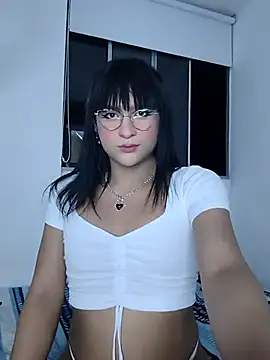 Snapshot of Kiitygirl chatting on November 6, 2:01 am Kiitygirl online show from November 6, 2:01 am