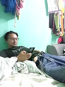 Andresguz35 online show from February 28, 3:18 am