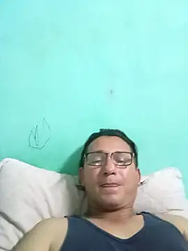 Andresguz35 online show from June 14, 4:14 am