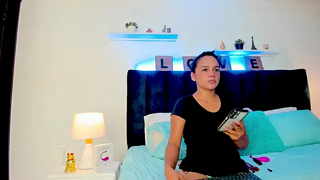 Mia brunette26 online show from January 7, 3:14 am