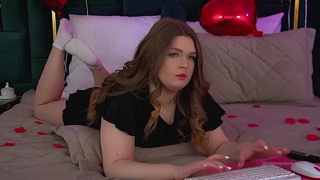 CrystalLyons online show from February 10, 6:34 pm