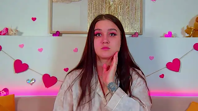 ChristinaMilton online show from February 13, 6:15 pm