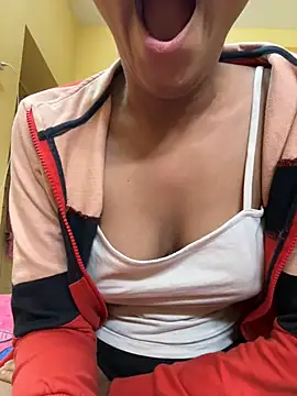 Snapshot of Sanaya_7 chatting on January 28, 2:21 am Sanaya 7 online show from January 28, 2:21 am