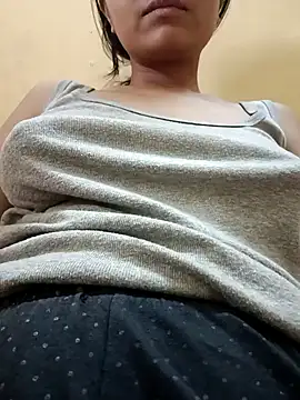 Snapshot of Sanaya_7 chatting on February 1, 9:54 am Sanaya 7 online show from February 1, 9:54 am