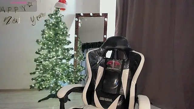 Snapshot of Lana_Younes chatting on December 14, 8:13 am Lana Younes online show from December 14, 8:13 am