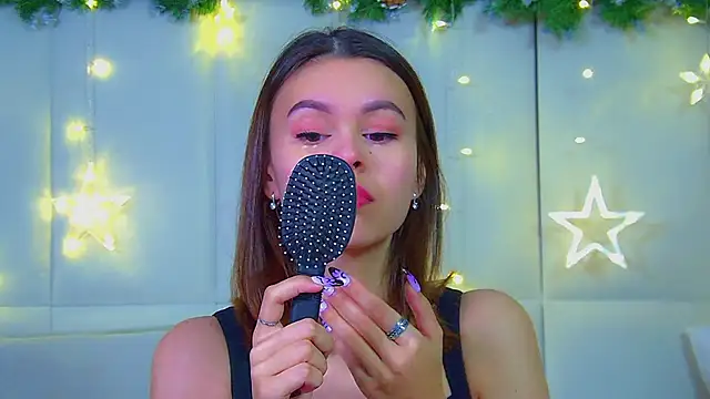 PollyLanders online show from December 3, 6:39 pm