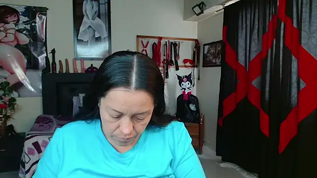Snapshot of Marilynselxoveanalhard chatting on July 15, 1:49 pm Marilynselxoveanalhard online show from July 15, 1:49 pm