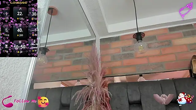 JESSYCORTES online show from December 5, 3:41 pm