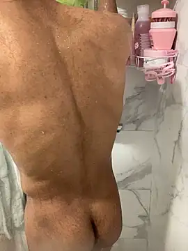 Lucascacaca online show from April 7, 9:32 am